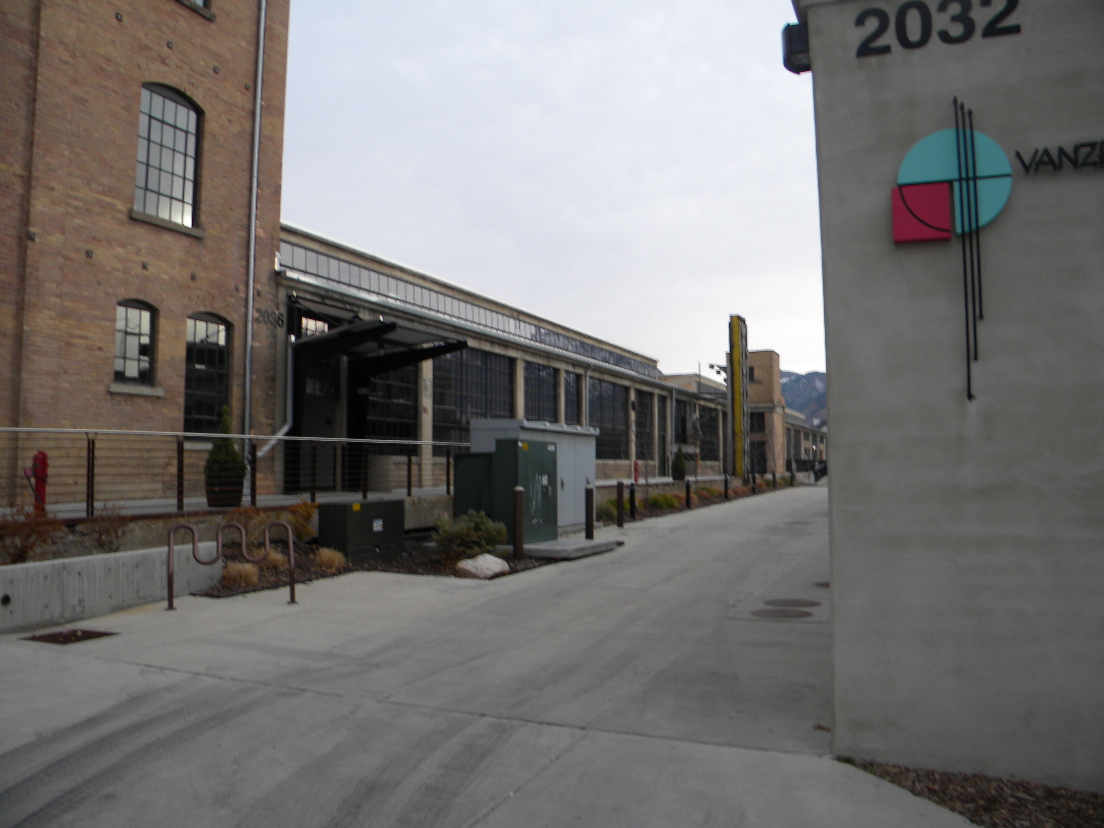 2036 Lincoln Ave Bldg E, Ogden - AmCan Center