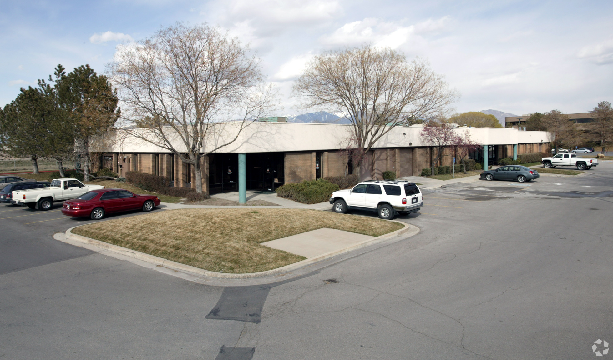 1515 W 2200 S, West Valley - Office